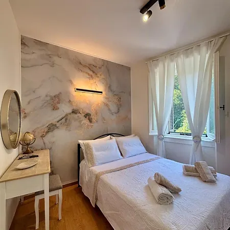 Luce Al Centro Appartement *