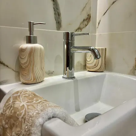 Luce Al Centro * Corfu (city)